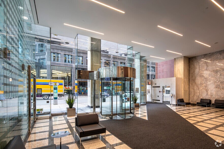 More Photos Of 110 Yonge St, Toronto Office For Lease