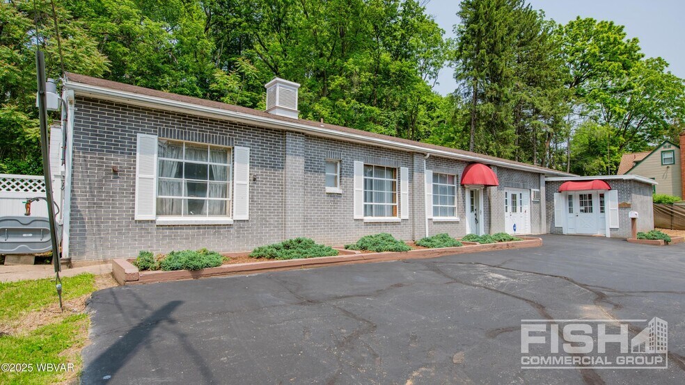 More Photos Of 994 Vallamont Dr, Williamsport Office For Sale