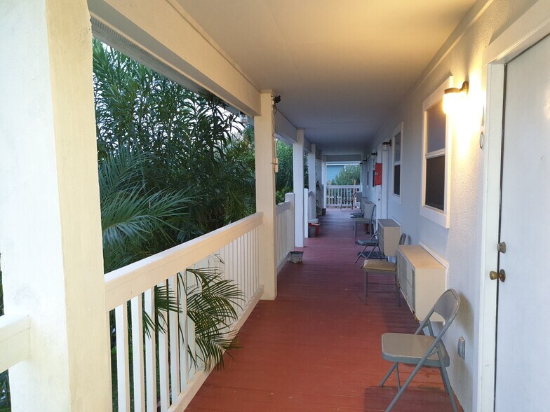 More Photos Of 1330 S Commercial St, Aransas Pass Hotel For Sale
