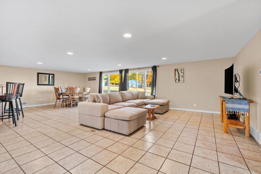 More Photos Of 12800 Cherry Ave, Rapid City Hotel For Sale