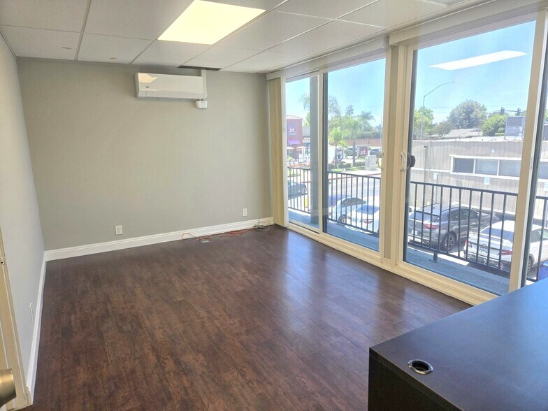 More Photos Of 3535 Farquhar Ave, Los Alamitos Office Residential For Lease