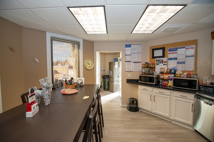 More Photos Of 515 Kimbark St, Longmont Office For Sale