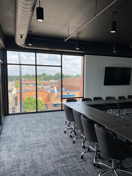 More Photos Of 504 Broadway St, Alexandria Storefront Retail Office For Lease