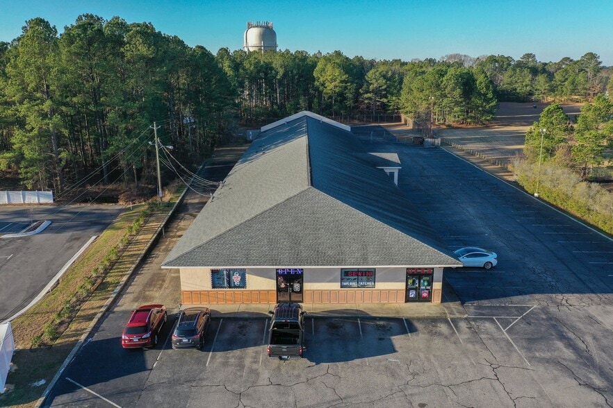 More Photos Of 5845 Yadkin Rd, Fayetteville General Retail For Lease