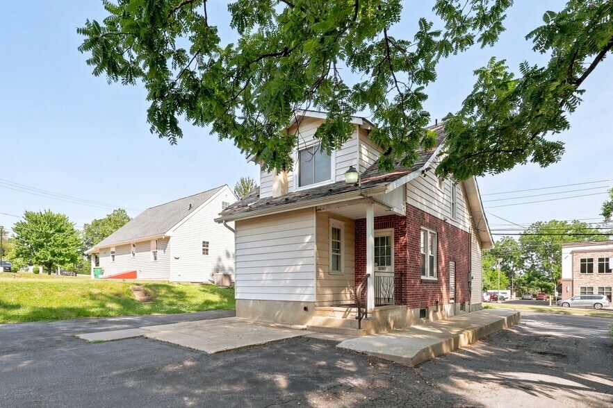 More Photos Of 5194 Hamilton Blvd, Allentown Freestanding For Sale