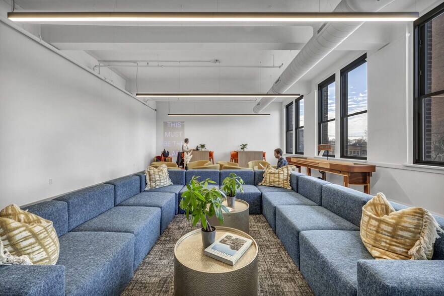 More Photos Of 17415 Northwood Ave, Lakewood Coworking Space
