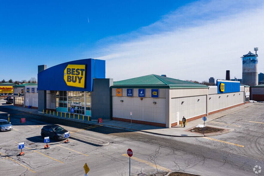 More Photos Of 2625 Weston Rd, Toronto Unknown For Lease