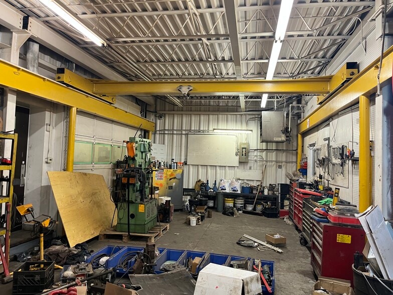 More Photos Of 1703 8th St, Nisku Manufacturing For Lease