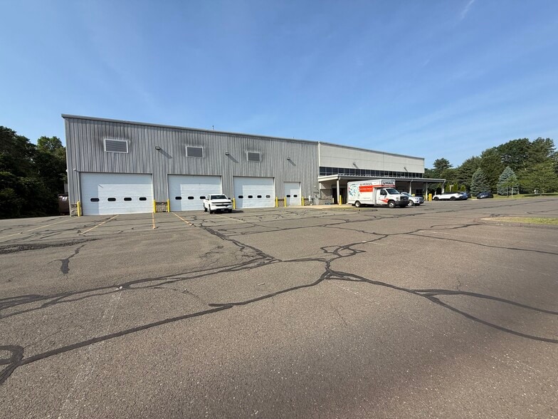 More Photos Of 450 Woodland Ave, Bloomfield Warehouse For Sale