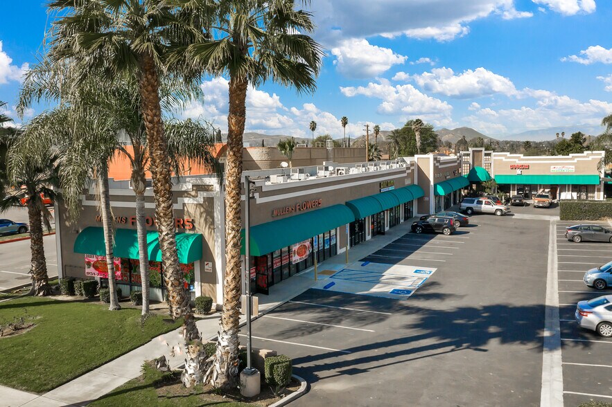 More Photos Of 10759 Magnolia Ave, Riverside Storefront Retail Office For Sale