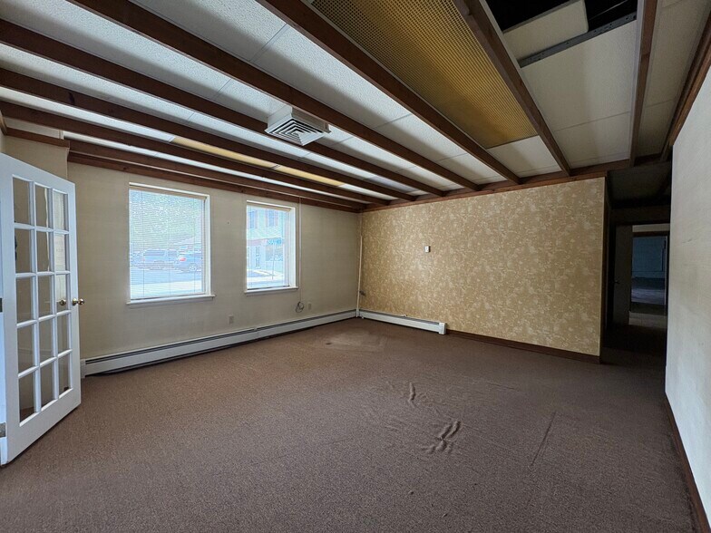 More Photos Of 108 W Montgomery Ave, North Wales Warehouse For Lease