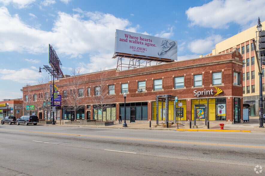 More Photos Of 4006-4012 N Milwaukee Ave, Chicago Storefront Retail Office For Lease