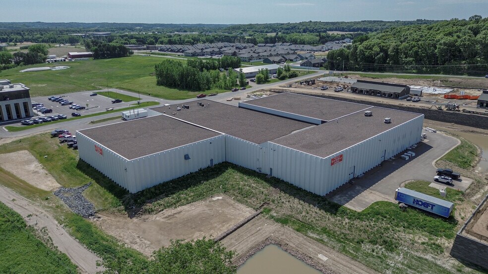 More Photos Of 4740 Bourbon St, Eau Claire Warehouse For Lease