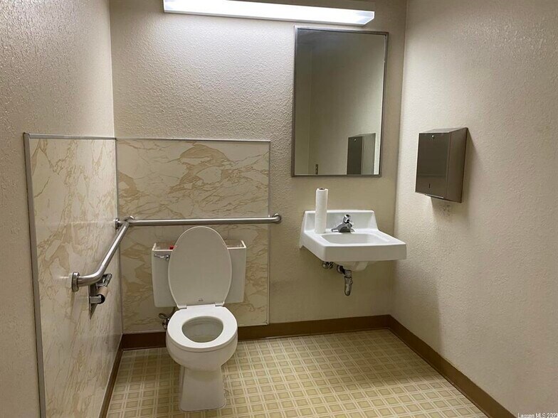 More Photos Of 103 Fair Dr, Susanville Industrial For Sale