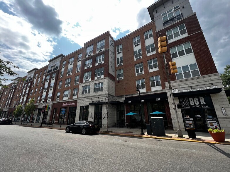 More Photos Of 56 Broad St, Bloomfield Apartments For Lease