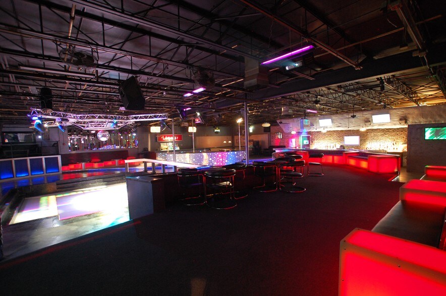 More Photos Of 2211 4th St, Lubbock Freestanding For Sale