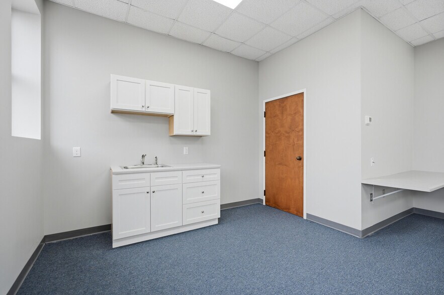 More Photos Of 109 Shelby St, Kingsport Storefront For Lease