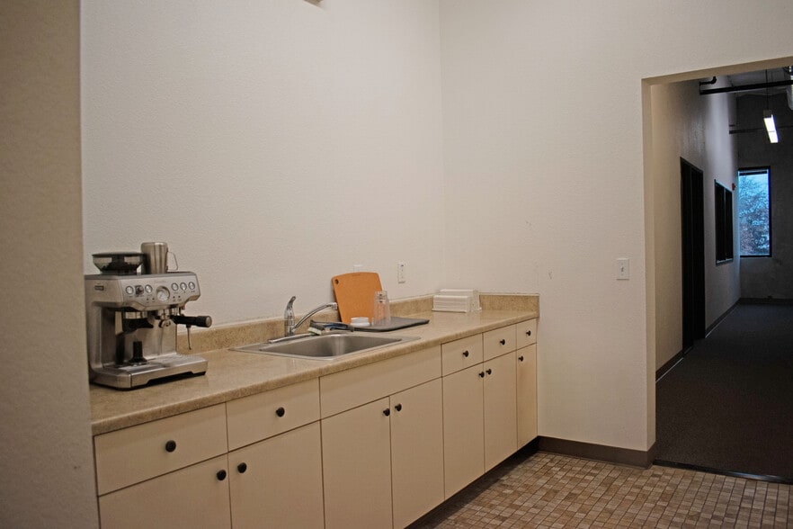 More Photos Of 5464 Skylane Blvd, Santa Rosa Loft Creative Space For Sale