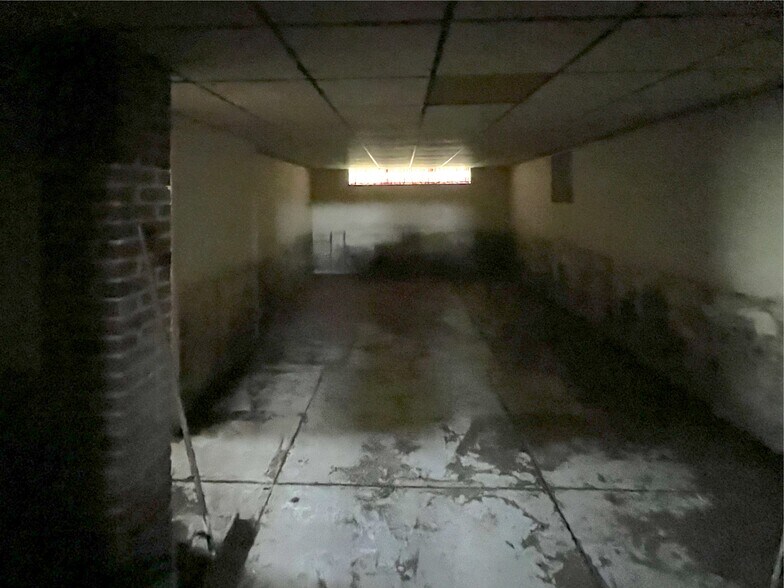 More Photos Of 621 E Broadway St, Altus Office Residential For Sale