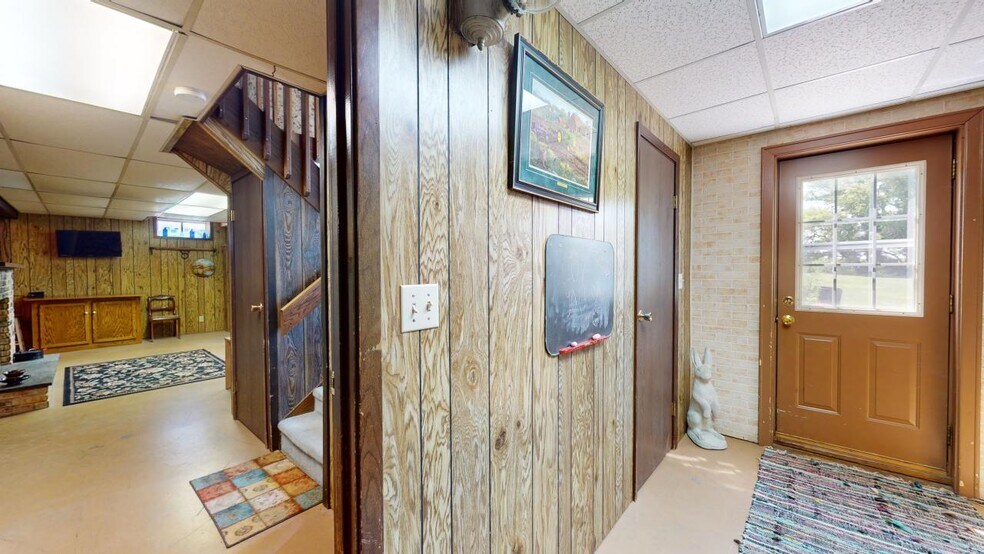 More Photos Of 17069 400th St, Leland Contractor Storage Yard For Sale