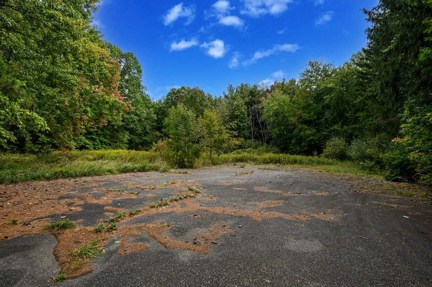 More Photos Of 6942 State Route 44, Ravenna Medical For Sale