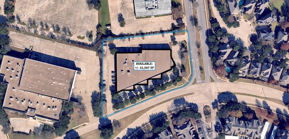 More Photos Of 3033 W Royal Ln, Irving Showroom For Sale