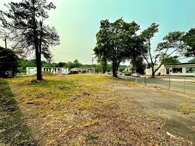 More Photos Of 449 E Jericho Tpke, Huntington Station Land For Sale