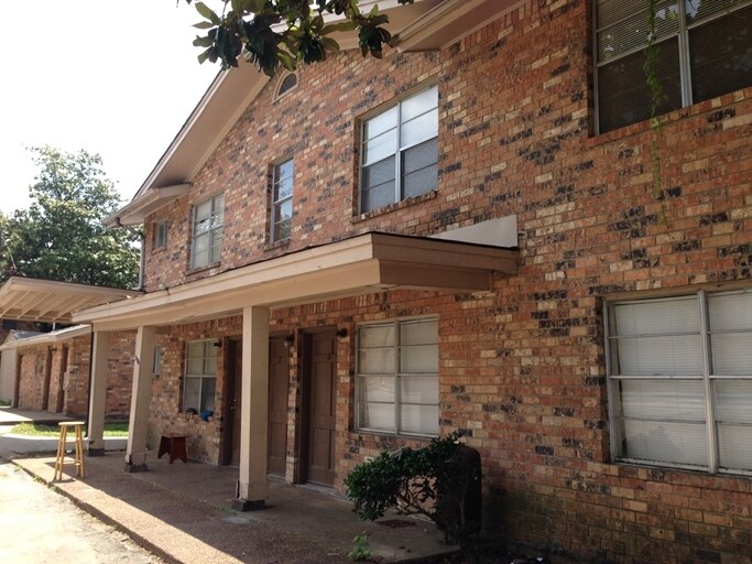 More Photos Of 3081 St. Charles Dr, Memphis Apartments For Sale