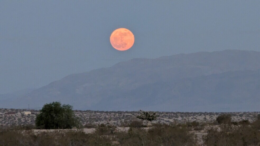 More Photos Of 74707 Sunset Dr, Twentynine Palms Specialty For Sale
