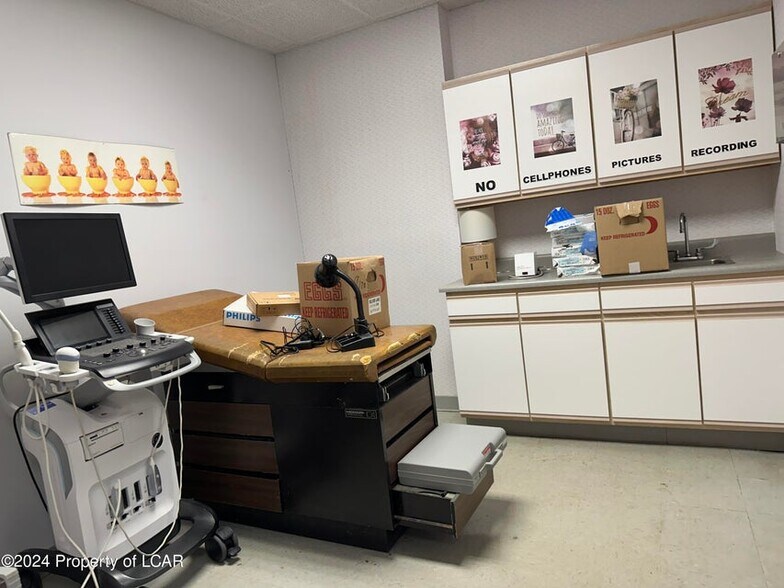 More Photos Of 832 Airport Rd, Hazle Township Medical For Sale