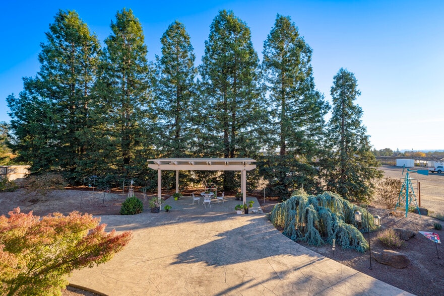 More Photos Of 2208 Olivet Rd, Santa Rosa Industrial For Sale