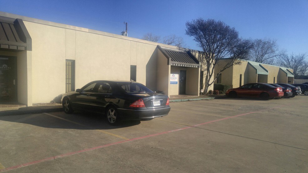 More Photos Of 10990 Switzer Ave, Dallas Flex For Sale