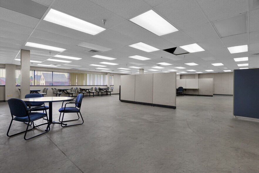 More Photos Of 535 Enterprise Dr, Lewis Center Warehouse For Sale