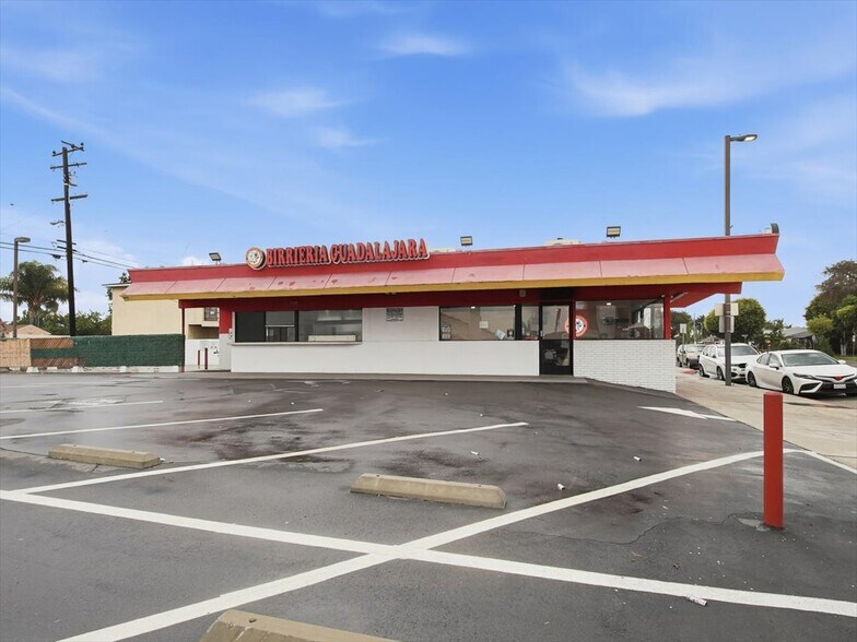 More Photos Of 11919 Garfield Ave, South Gate Restaurant For Sale