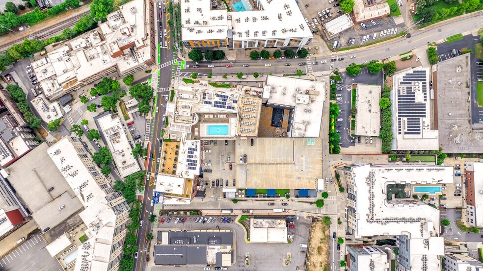 More Photos Of 1115 Howell Mill Rd NW, Atlanta Office For Lease