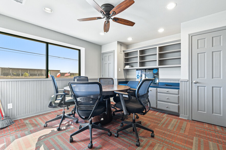 More Photos Of 3922 W US Highway 80, Terrell General Retail For Sale