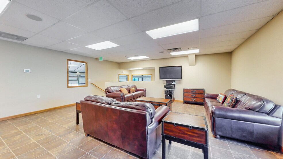 More Photos Of 5740 Boeing Dr, Loveland Warehouse For Sale