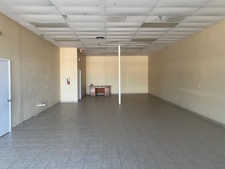 More Photos Of 2475 S Park Ave, Sanford Storefront Retail Office For Lease