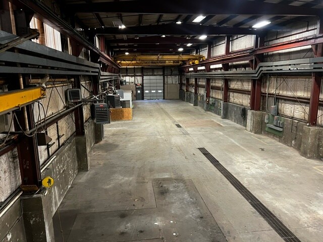 More Photos Of 35-39 Ontario st, Cohoes Showroom For Sale