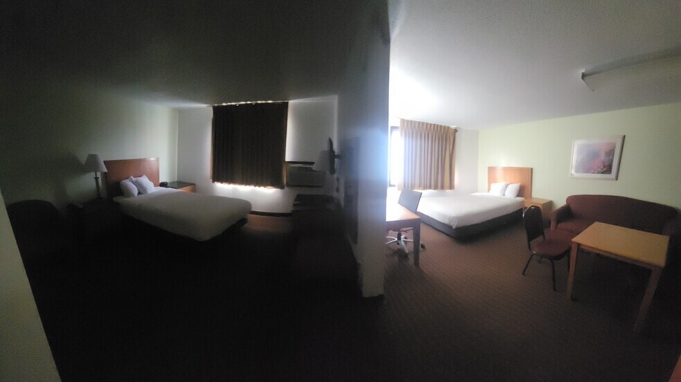 More Photos Of 3040 5th Ave S, Fort Dodge Hotel For Sale