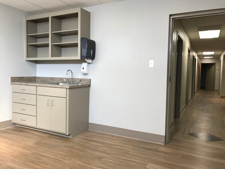 More Photos Of 1250 John B White Sr Blvd, Spartanburg Medical For Lease