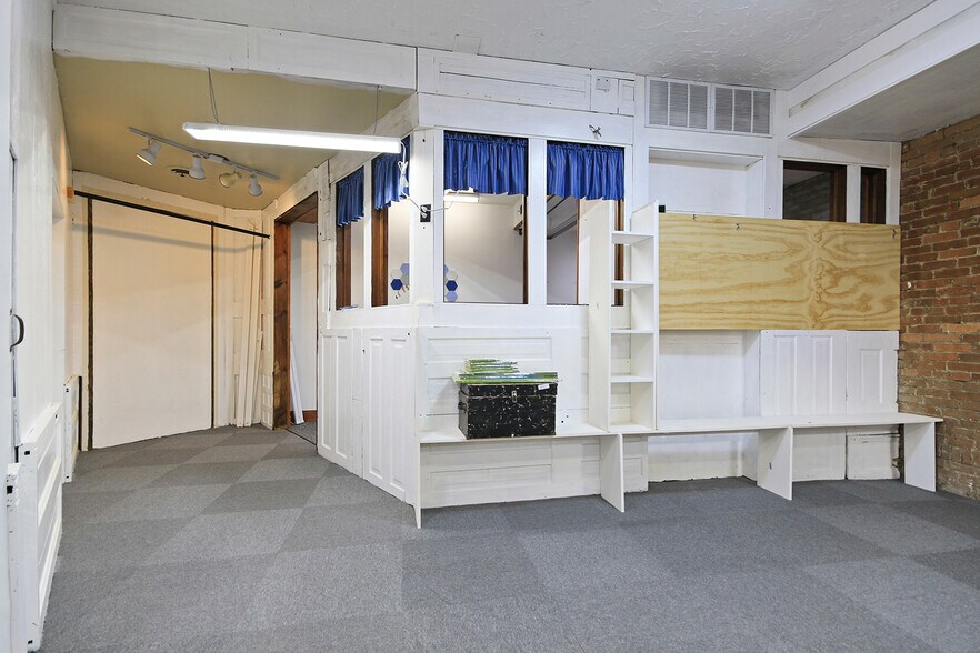 More Photos Of 105 Coal st, Mexico Specialty For Sale