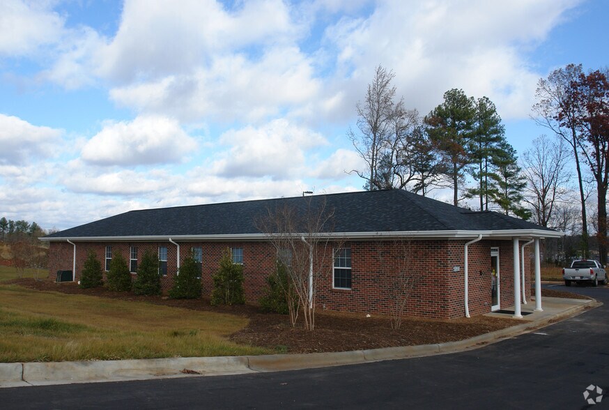 Primary Photo Of 5998 Caldwell Park Dr, Harrisburg Office Residential For Lease