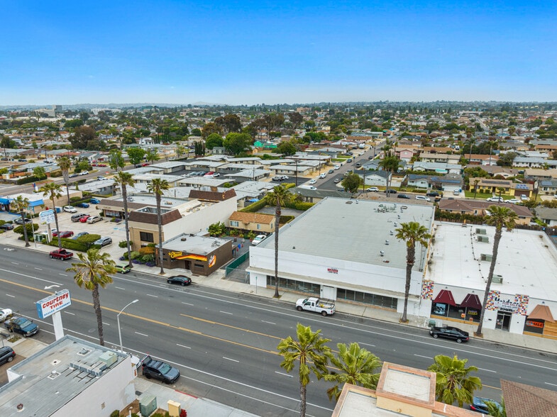 More Photos Of 733 Broadway, Chula Vista Storefront For Sale