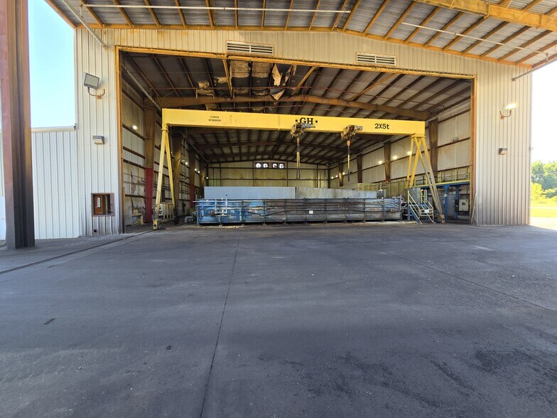 More Photos Of 2785 McCracken Rd, Hernando Manufacturing For Sale