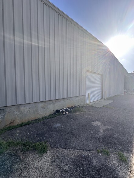 More Photos Of 5055 Edgefield Rd, Trenton Warehouse For Sale