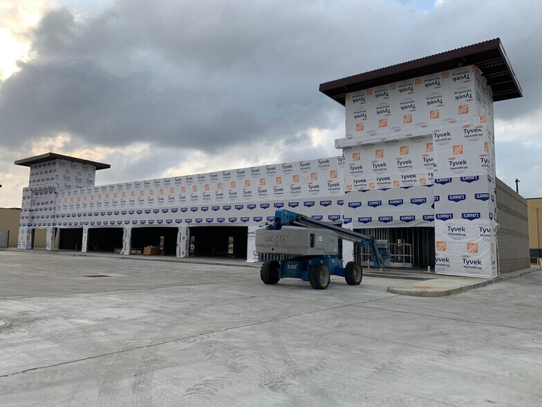 More Photos Of 4854 FM 1488, Magnolia Storefront For Lease