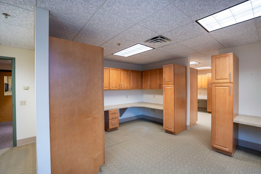 More Photos Of 476 Rolling Ridge Dr, State College Office For Sale