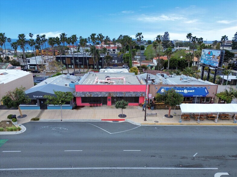 More Photos Of 127-129 N Highway 101, Solana Beach Storefront For Sale