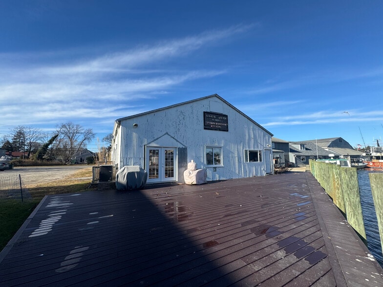 More Photos Of 25 Degnon Blvd, Bay Shore Manufacturing For Lease